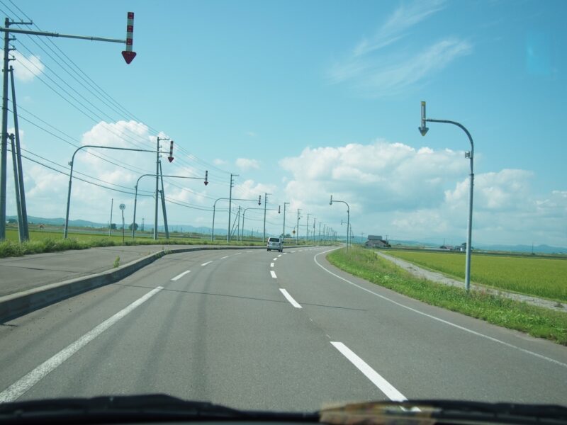 矢羽根のある北海道の道